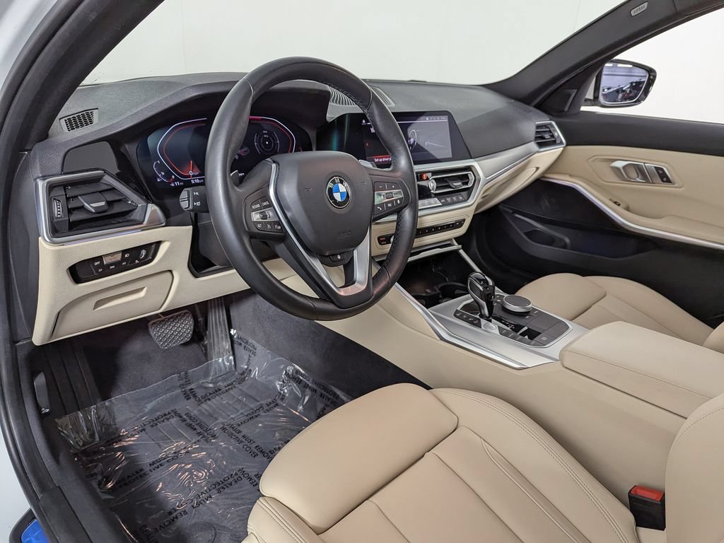 Used 2021 BMW 330i xDrive Sedan AWD/4WD image 15