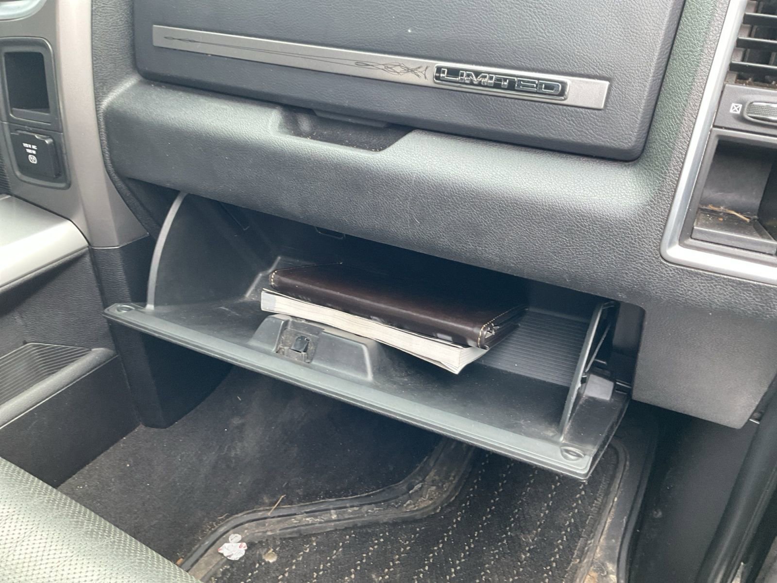 Used 2016 RAM 2500 Limited AWD/4WD image 17