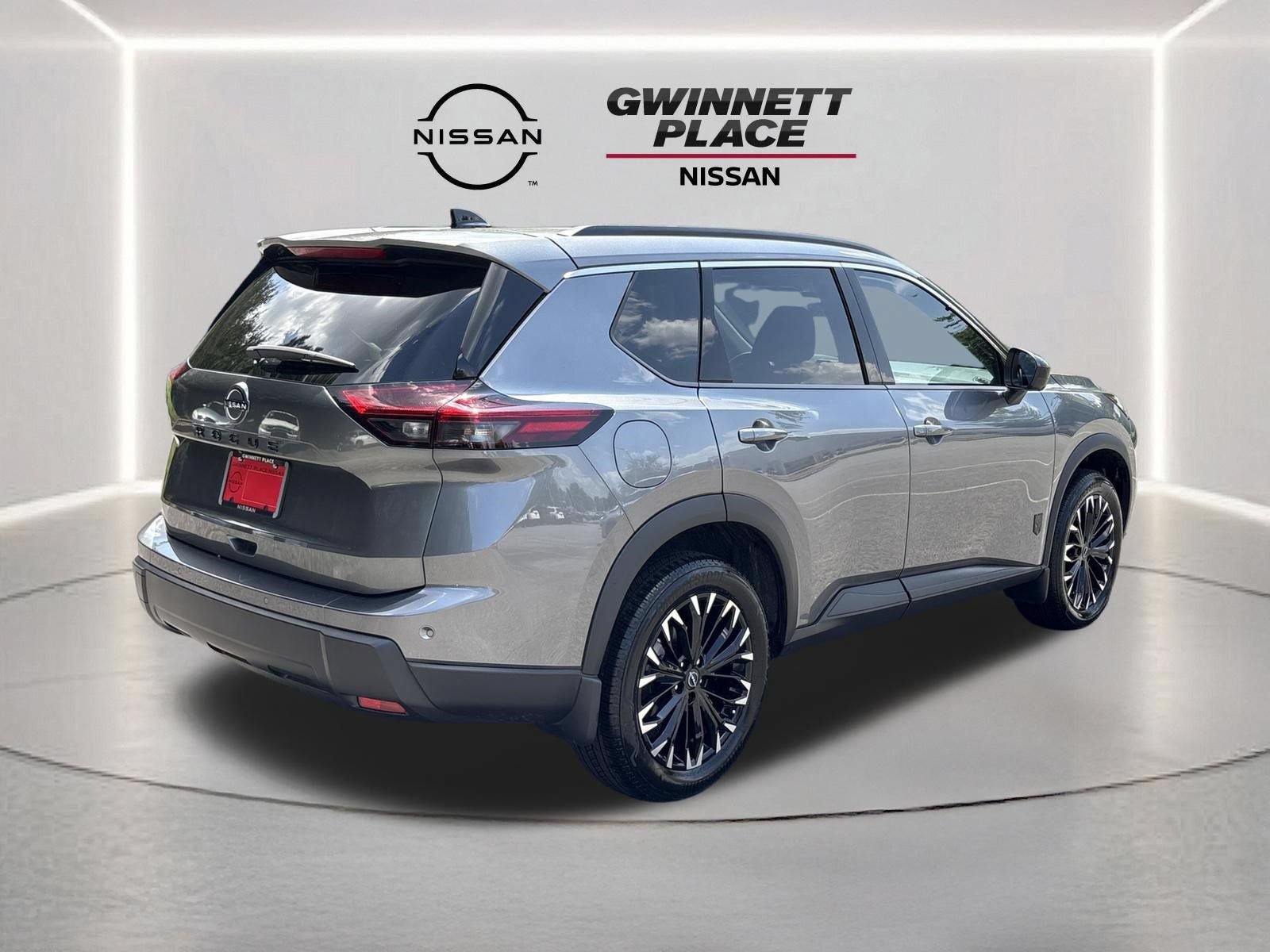 Used 2026 Nissan Rogue Dark Armor FWD image 24