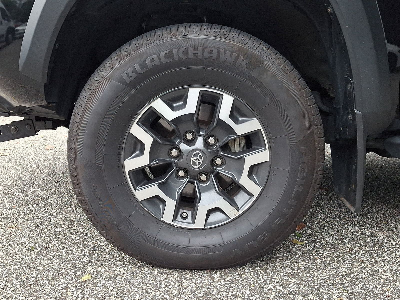 Used 2020 Toyota Tacoma TRD Off-Road AWD/4WD image 4
