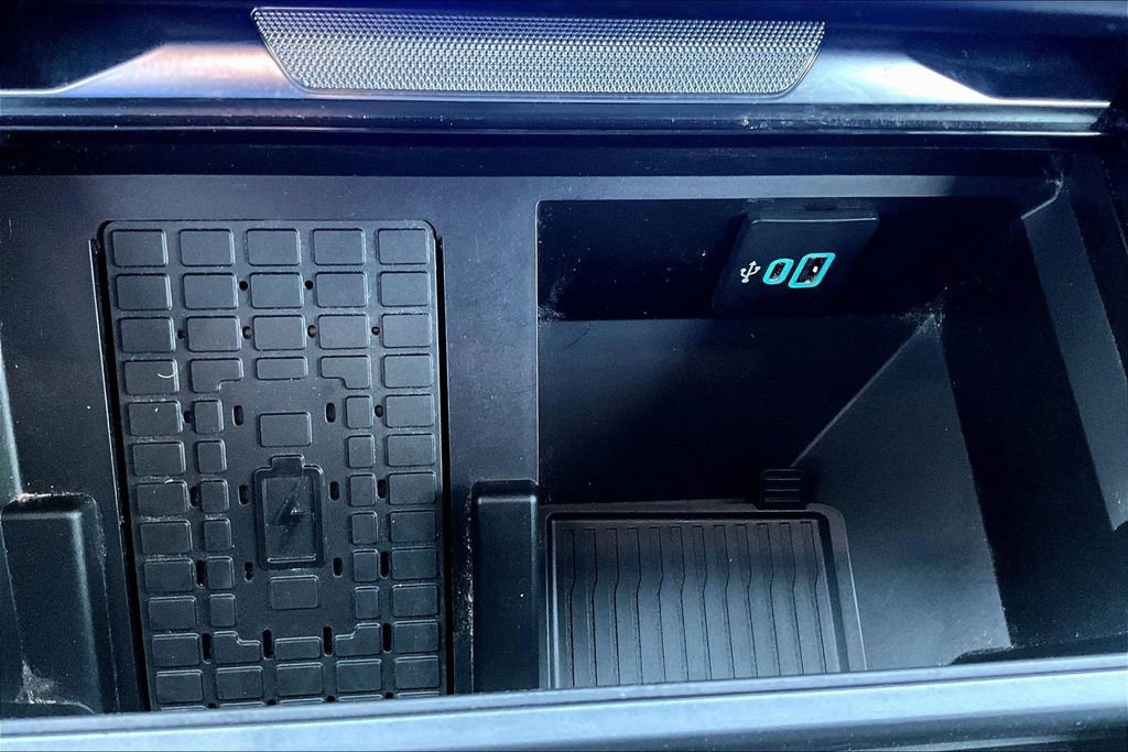 Used 2024 Ford F350 Platinum w/ FX4 Off-Road Package image 18