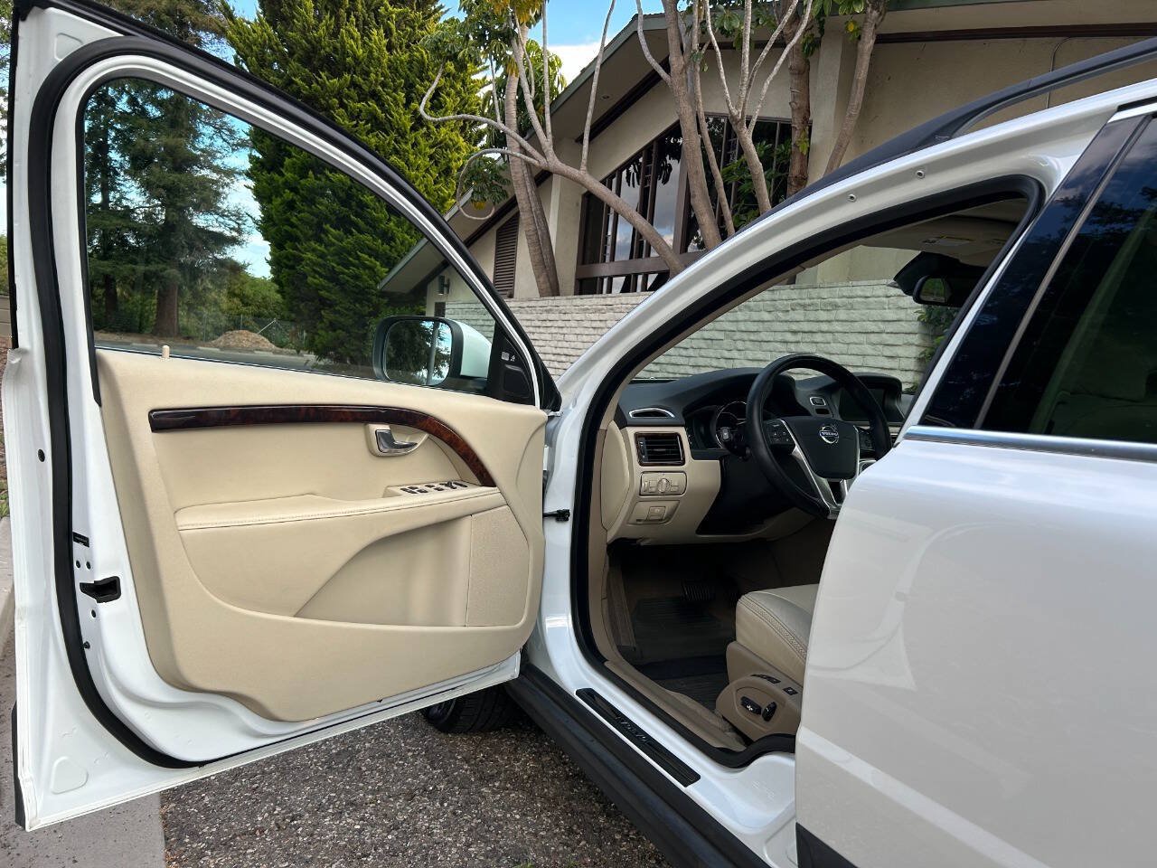 Used 2014 Volvo XC70 3.2 FWD image 25