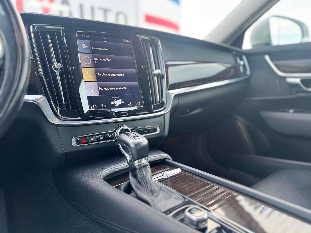 Used 2018 Volvo S90 T5 Momentum w/ Convenience Package AWD/4WD image 49