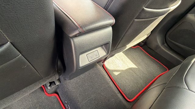 Used 2023 Toyota Corolla SE w/ SE Package image 17