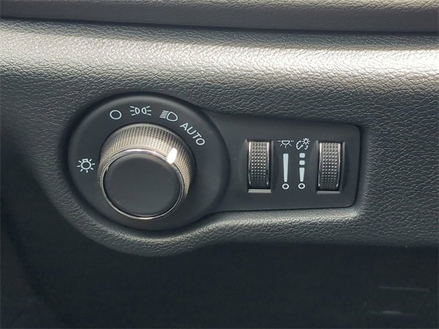 New 2026 Chrysler Voyager LX image 27