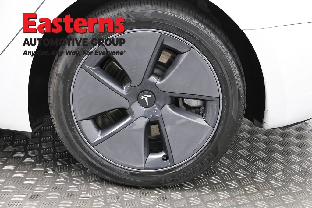 Used 2023 Tesla Model 3 Standard Range image 29