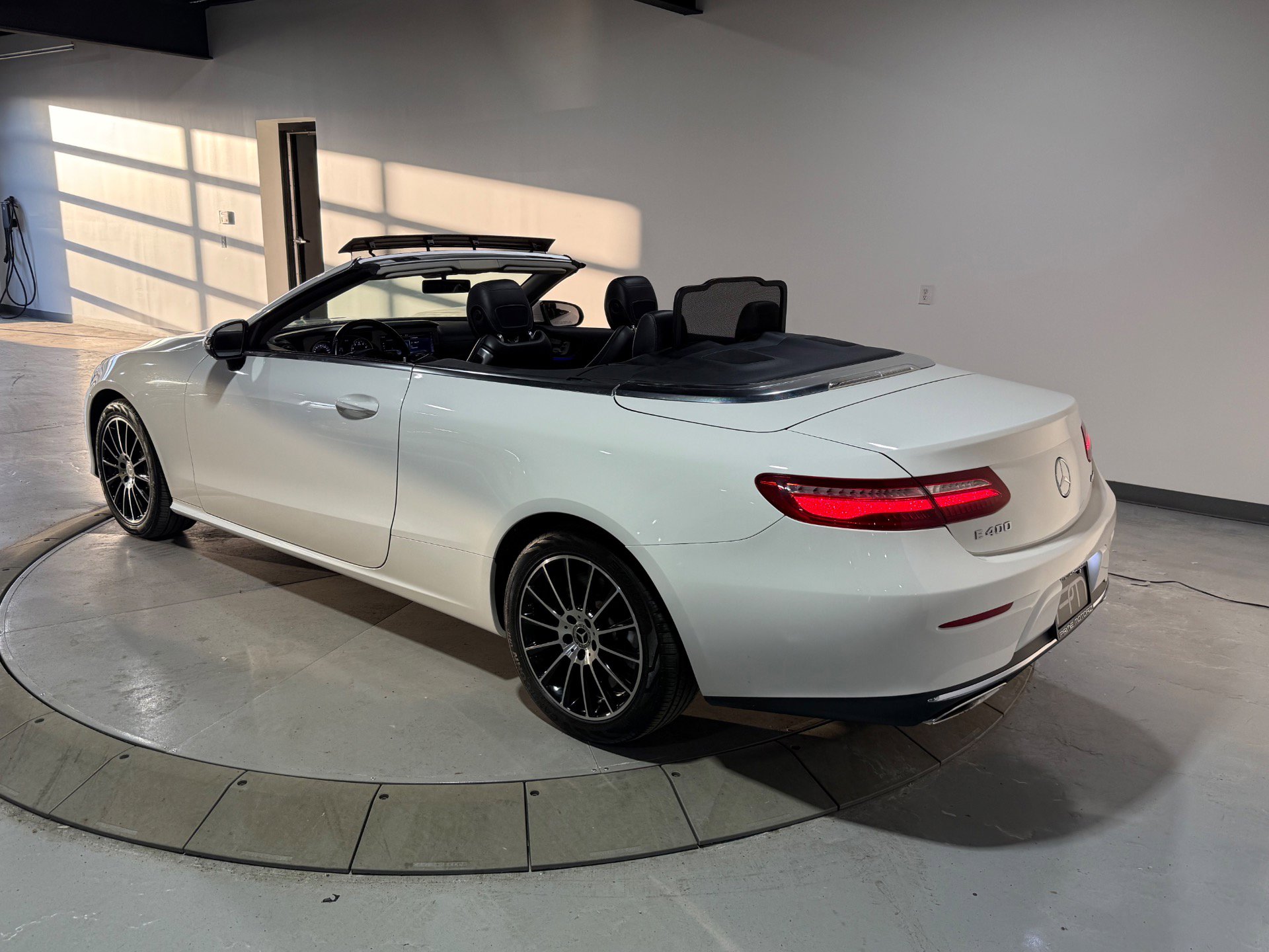 Used 2018 Mercedes-Benz E 400 4MATIC Cabriolet image 3