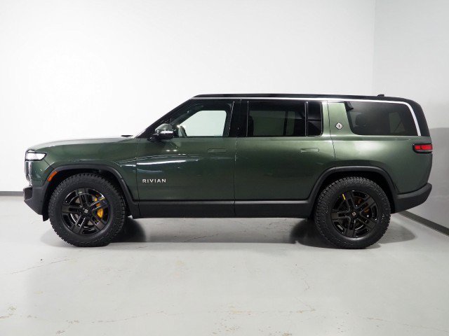 Used 2024 Rivian R1S Adventure AWD/4WD image 10