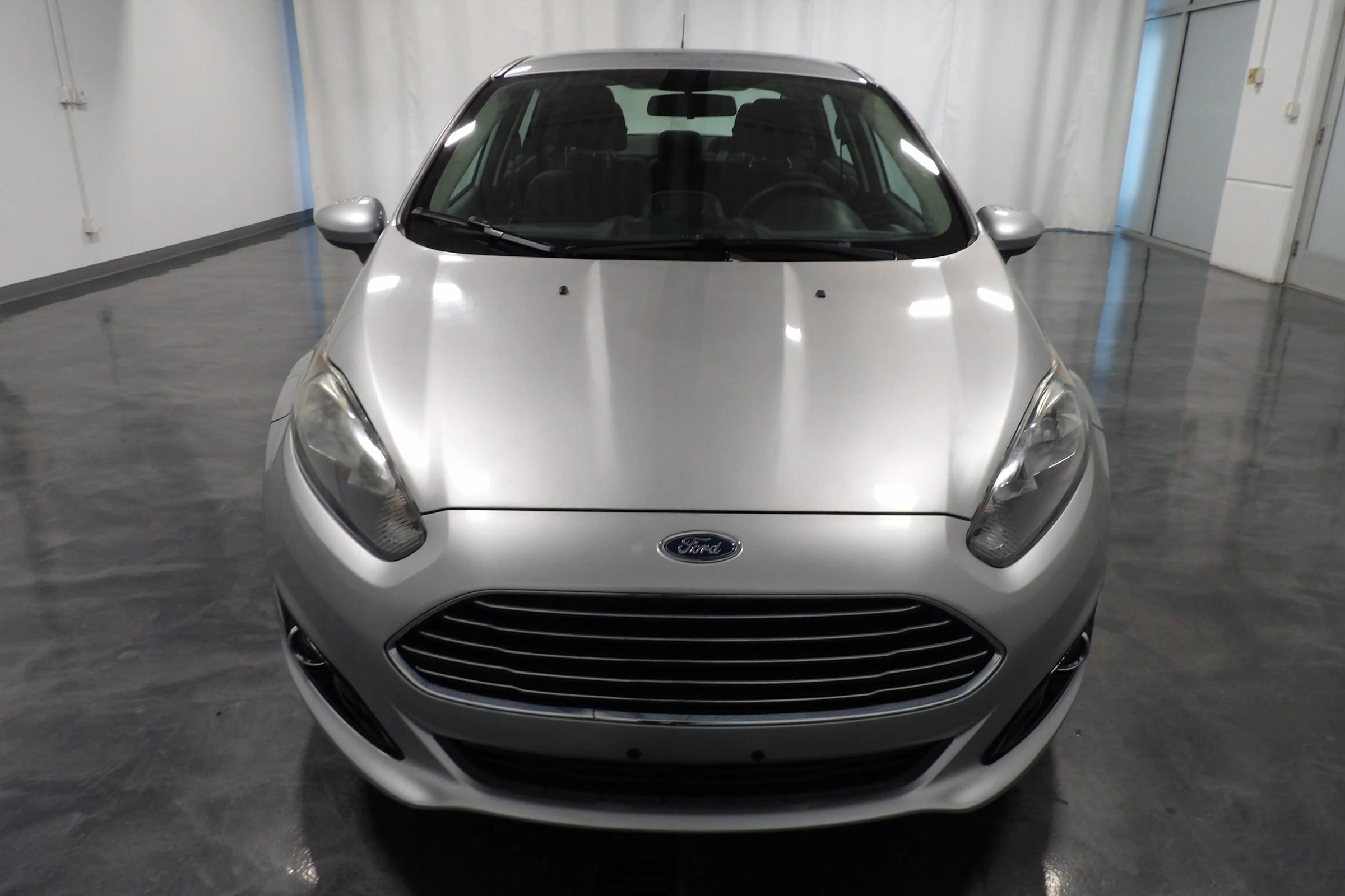 Used 2019 Ford Fiesta SE w/ Equipment Group 201A FWD image 2