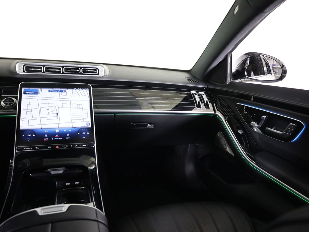 Used 2022 Mercedes-Benz S 500 4MATIC w/ AMG Line Package image 37