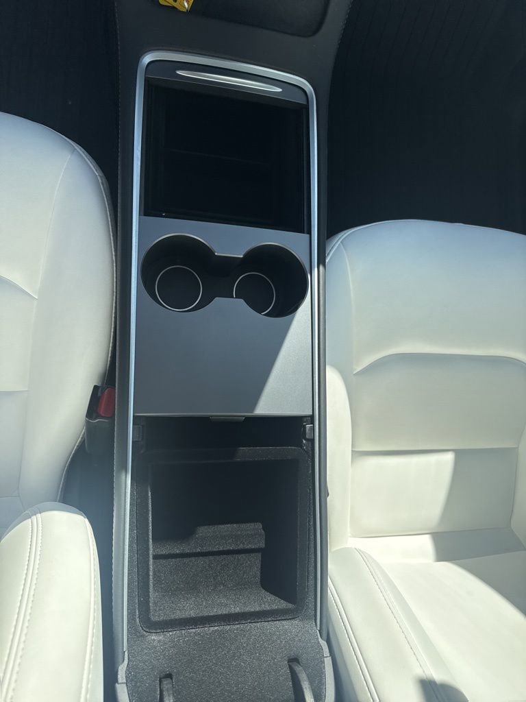 Used 2024 Tesla Model Y Long Range image 21