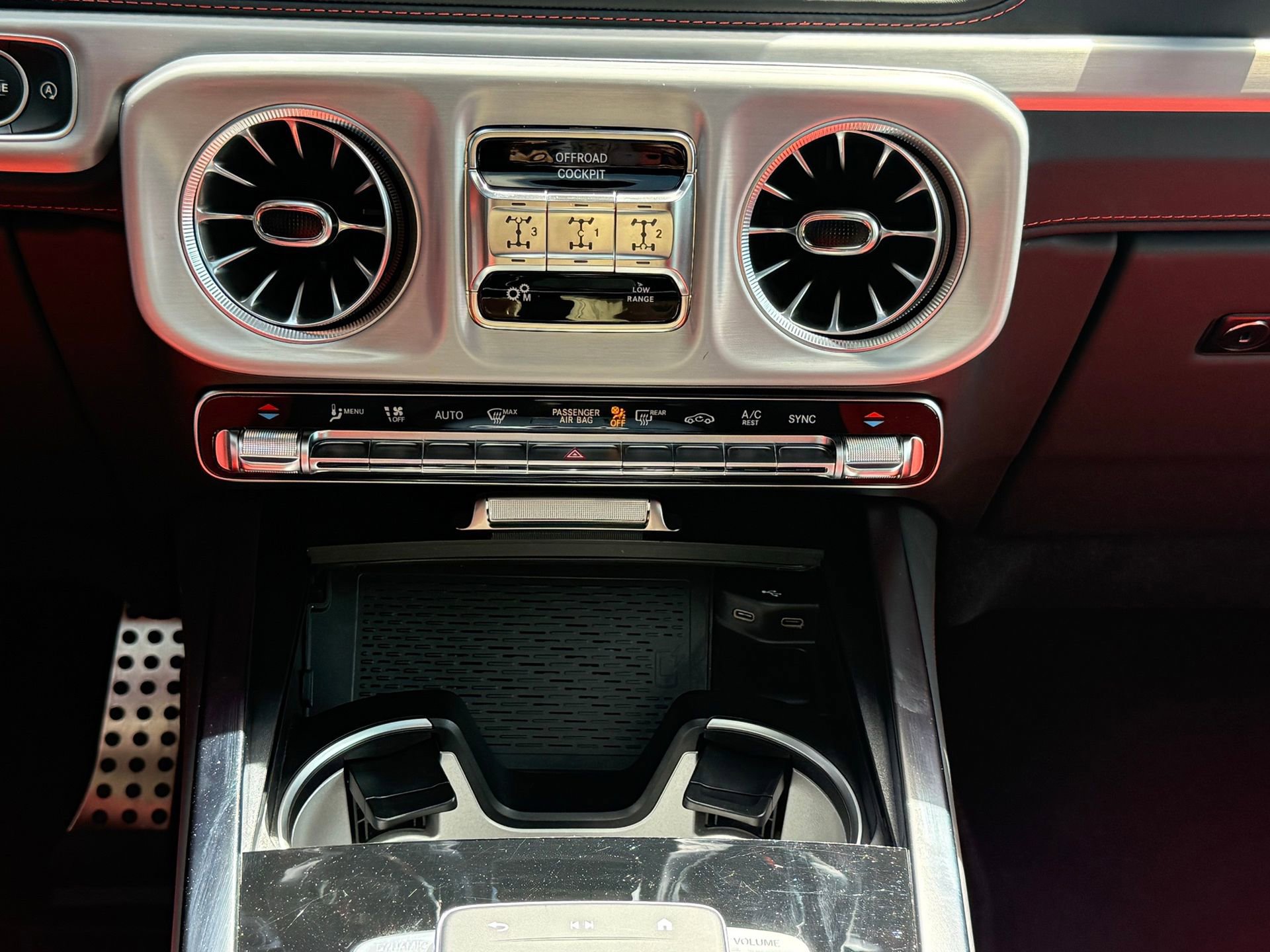 Used 2025 Mercedes-Benz G 63 AMG 4MATIC image 40