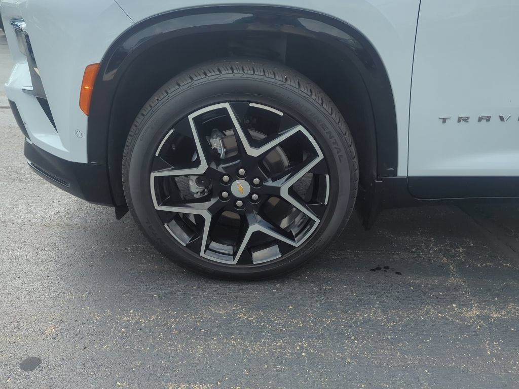 Certified 2026 Chevrolet Traverse High Country AWD/4WD image 13