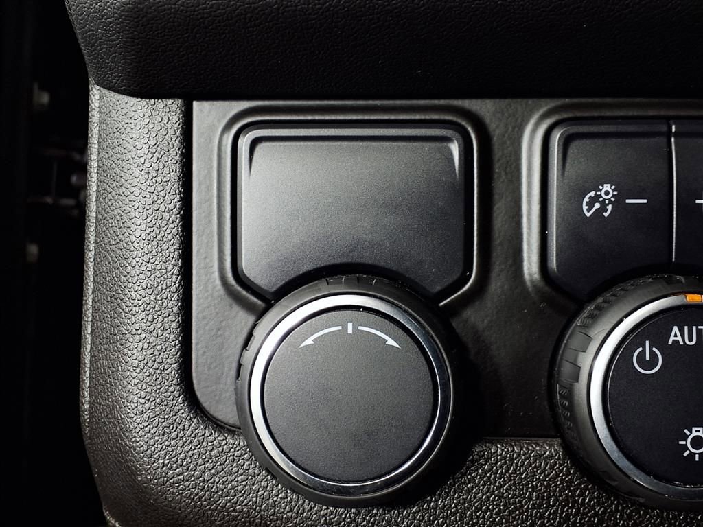 Used 2021 Chevrolet Suburban Premier image 21
