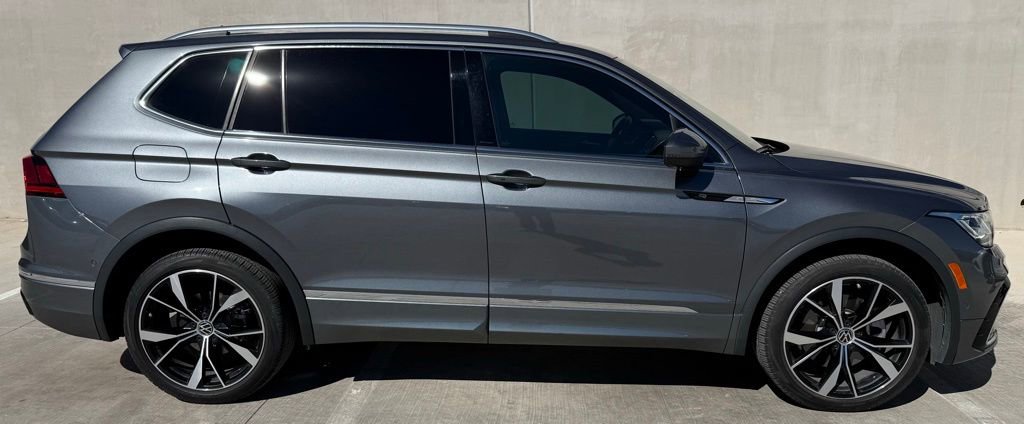 Certified 2024 Volkswagen Tiguan SEL R-Line w/ MDO Package, Two-Row AWD/4WD image 3