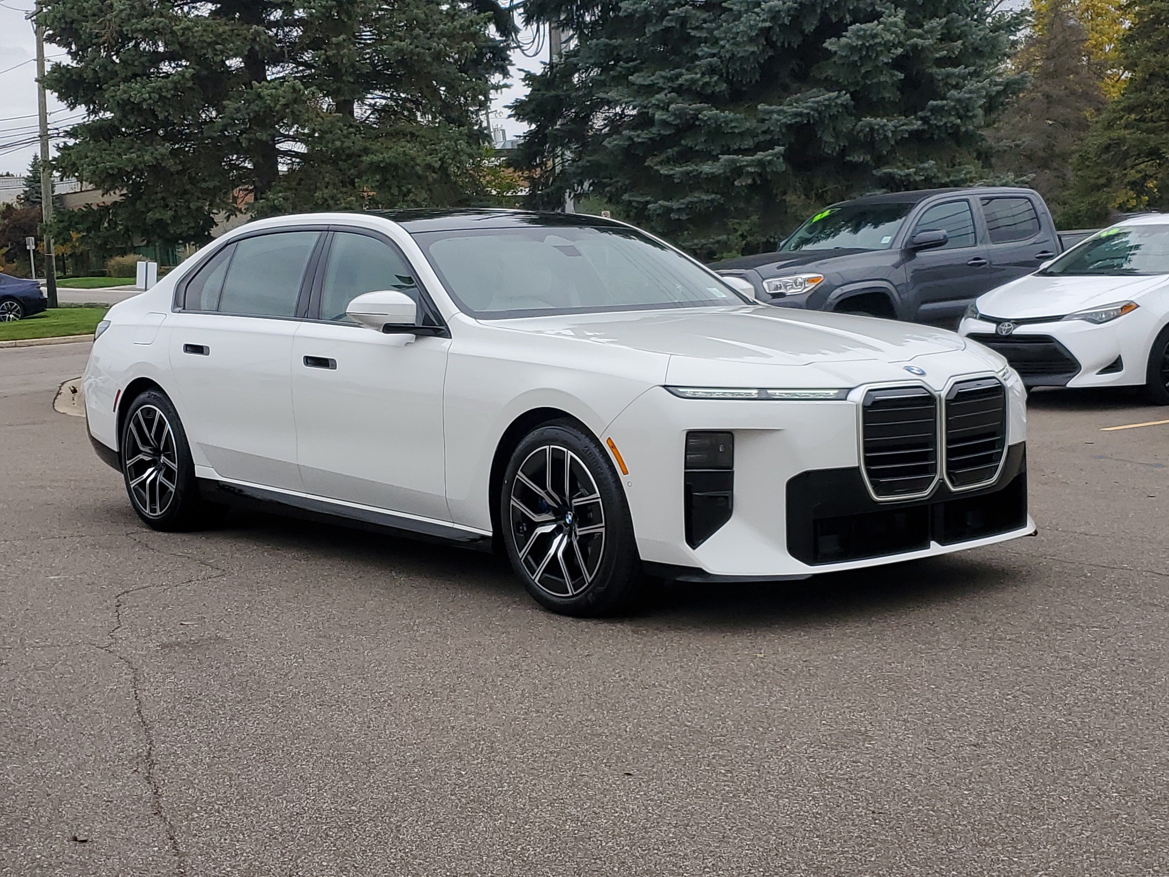 New 2027 BMW 740i xDrive w/ Executive Package AWD/4WD image 7
