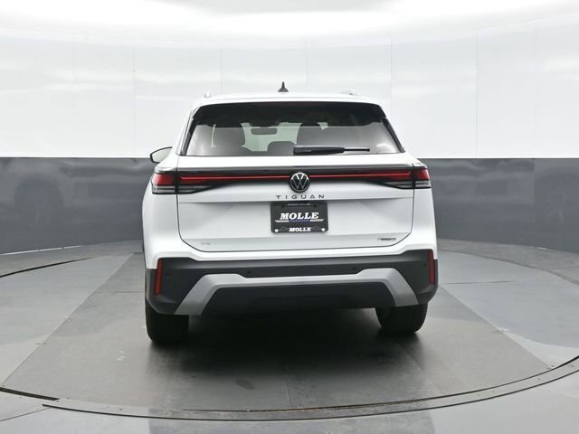 New 2026 Volkswagen Tiguan SE image 6
