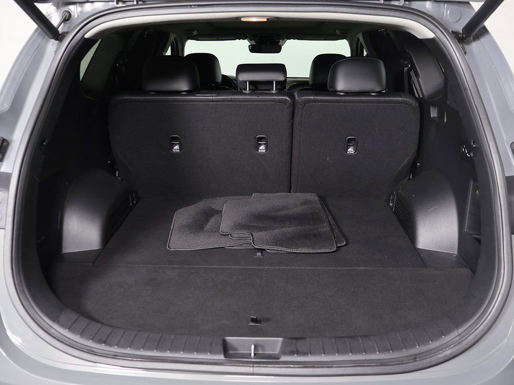 Used 2023 Hyundai Santa Fe SEL w/ Premium Package image 18