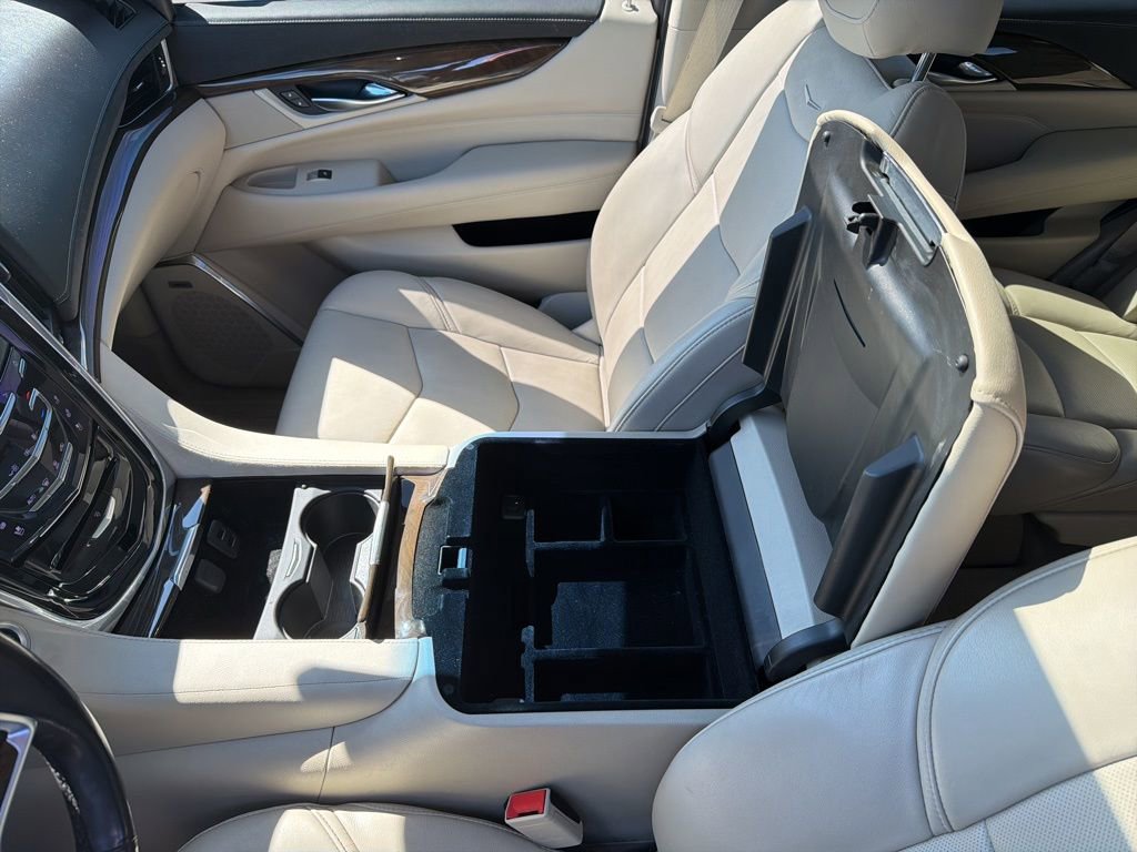 Used 2018 Cadillac Escalade Premium Luxury AWD/4WD image 55