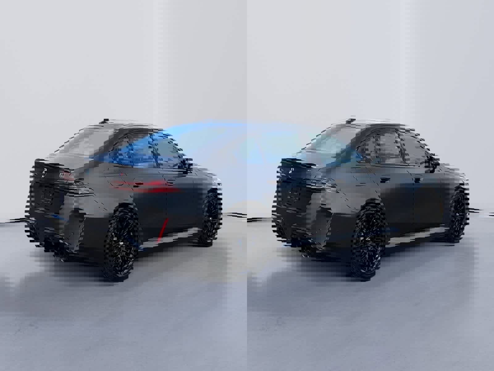 New 2026 BMW M5 w/ Carbon Package image 3