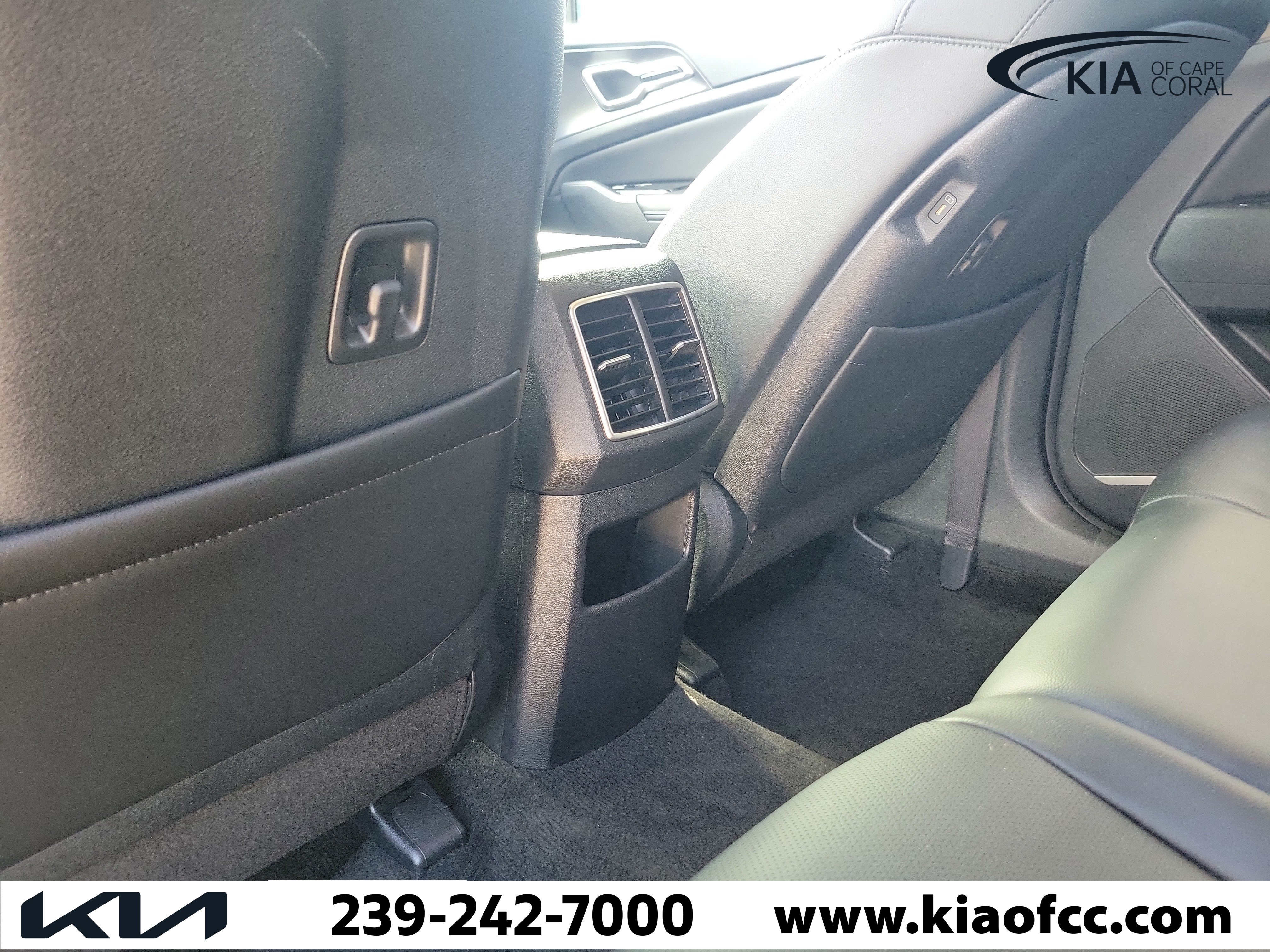 Certified 2024 Kia Sportage EX FWD image 12