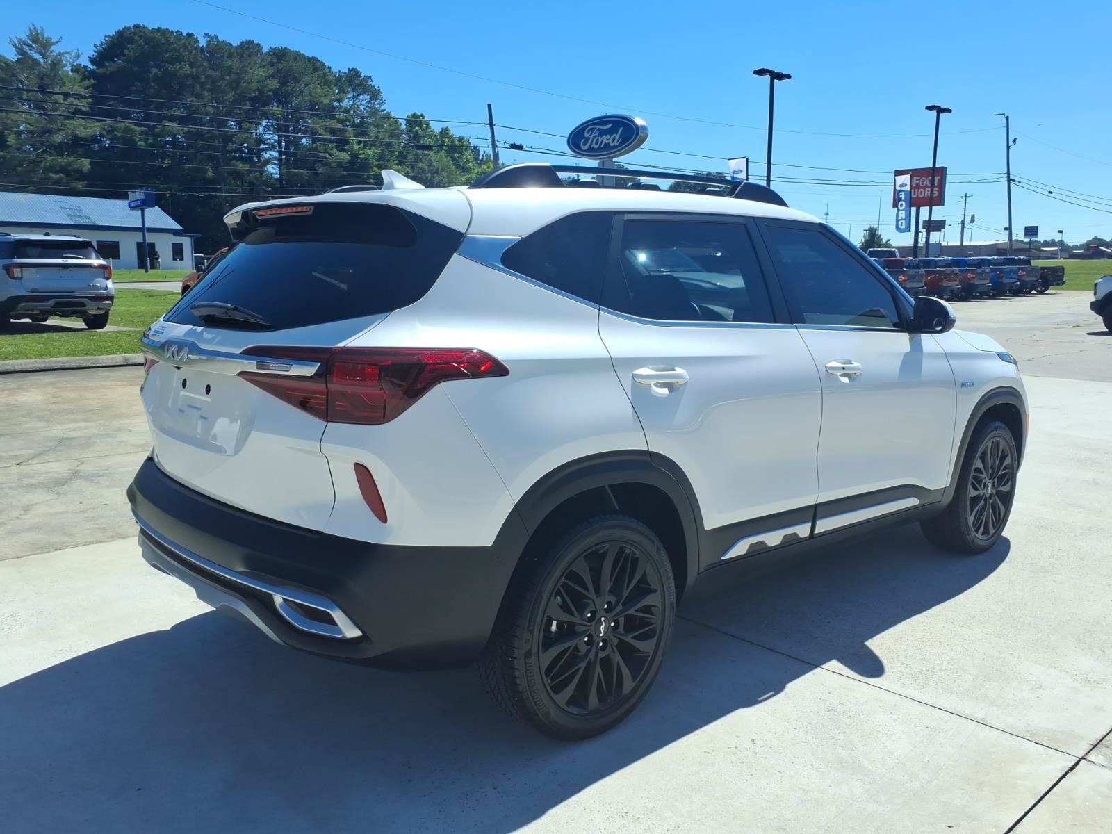 Used 2023 Kia Seltos Nightfall Edition AWD/4WD image 5