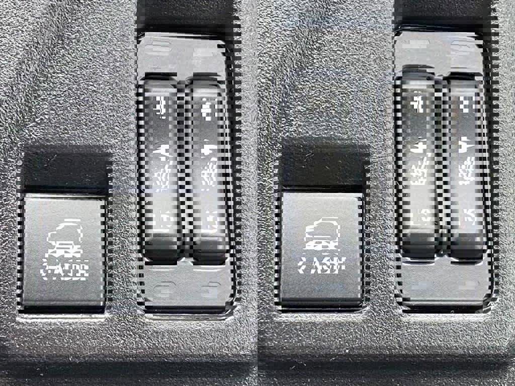 Used 2020 Subaru Crosstrek 2.0i Premium image 16