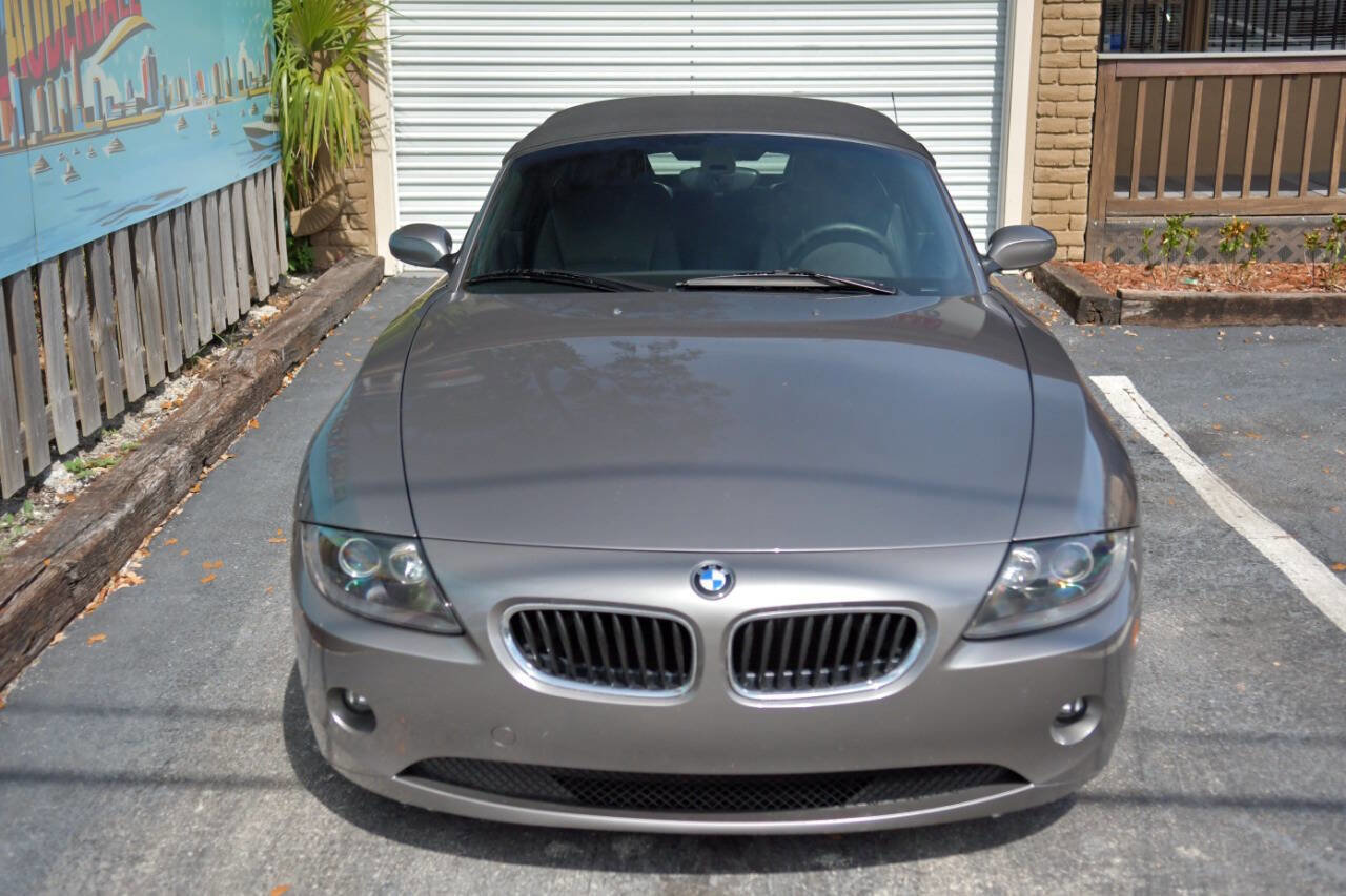 Used 2005 BMW Z4 2.5i image 3
