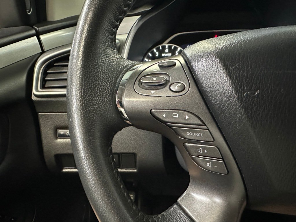 Used 2023 Nissan Murano SV FWD image 8