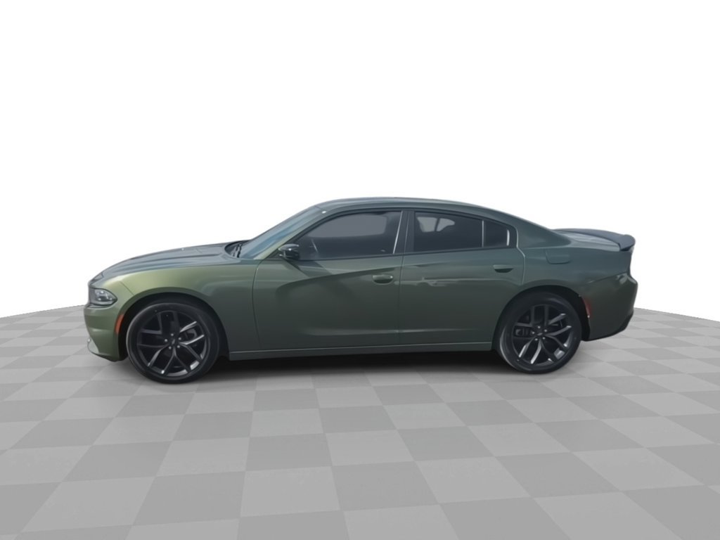 Used 2021 Dodge Charger SXT w/ Blacktop Package RWD image 5