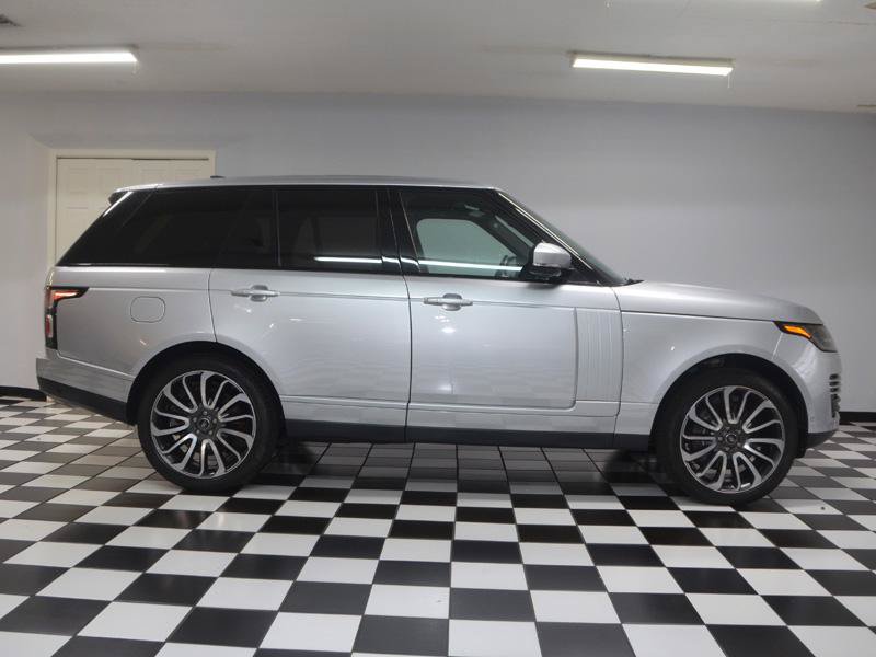 Used 2018 Land Rover Range Rover Supercharged AWD/4WD image 10
