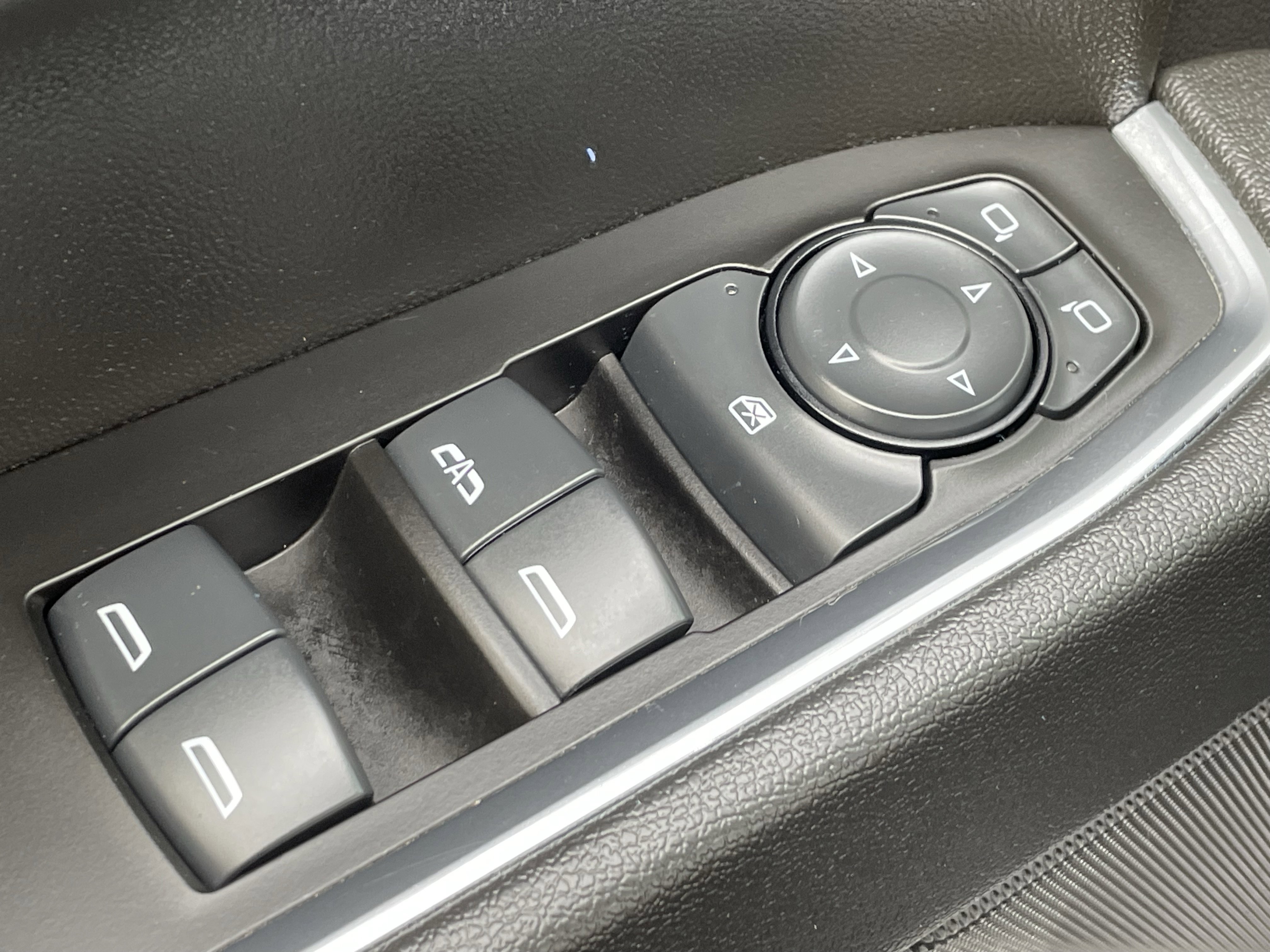 Used 2024 Chevrolet Silverado 1500 RST image 21