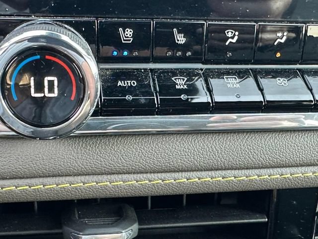 Used 2024 Chevrolet Colorado ZR2 w/ ZR2 Convenience Package III AWD/4WD image 22