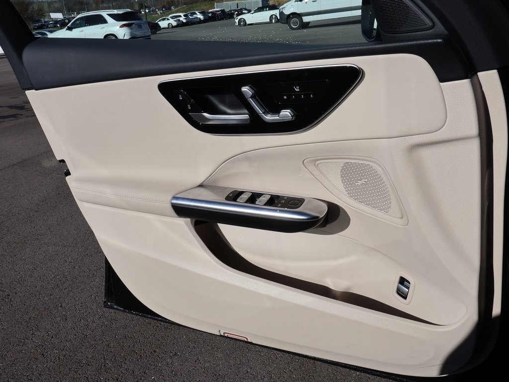 Used 2023 Mercedes-Benz C 300 4MATIC Sedan image 37