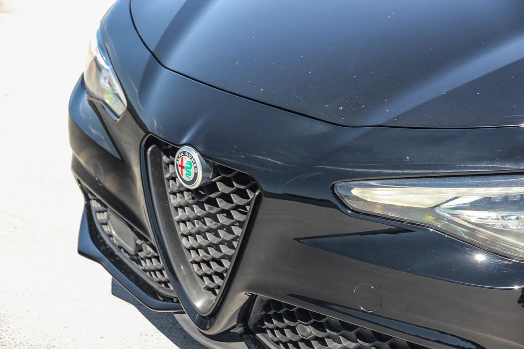 Used 2020 Alfa Romeo Giulia Ti Sport RWD image 9