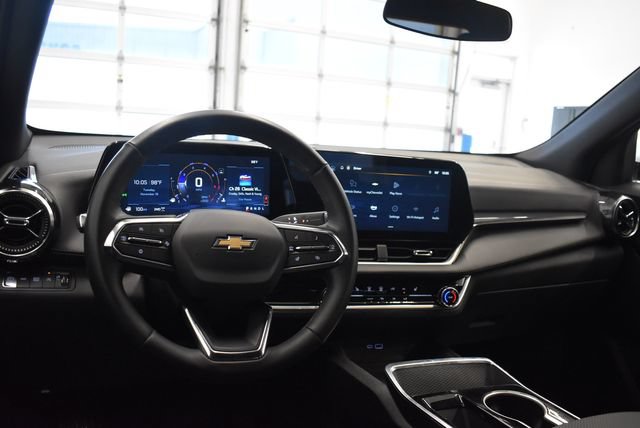 Used 2025 Chevrolet Equinox LT AWD/4WD image 23
