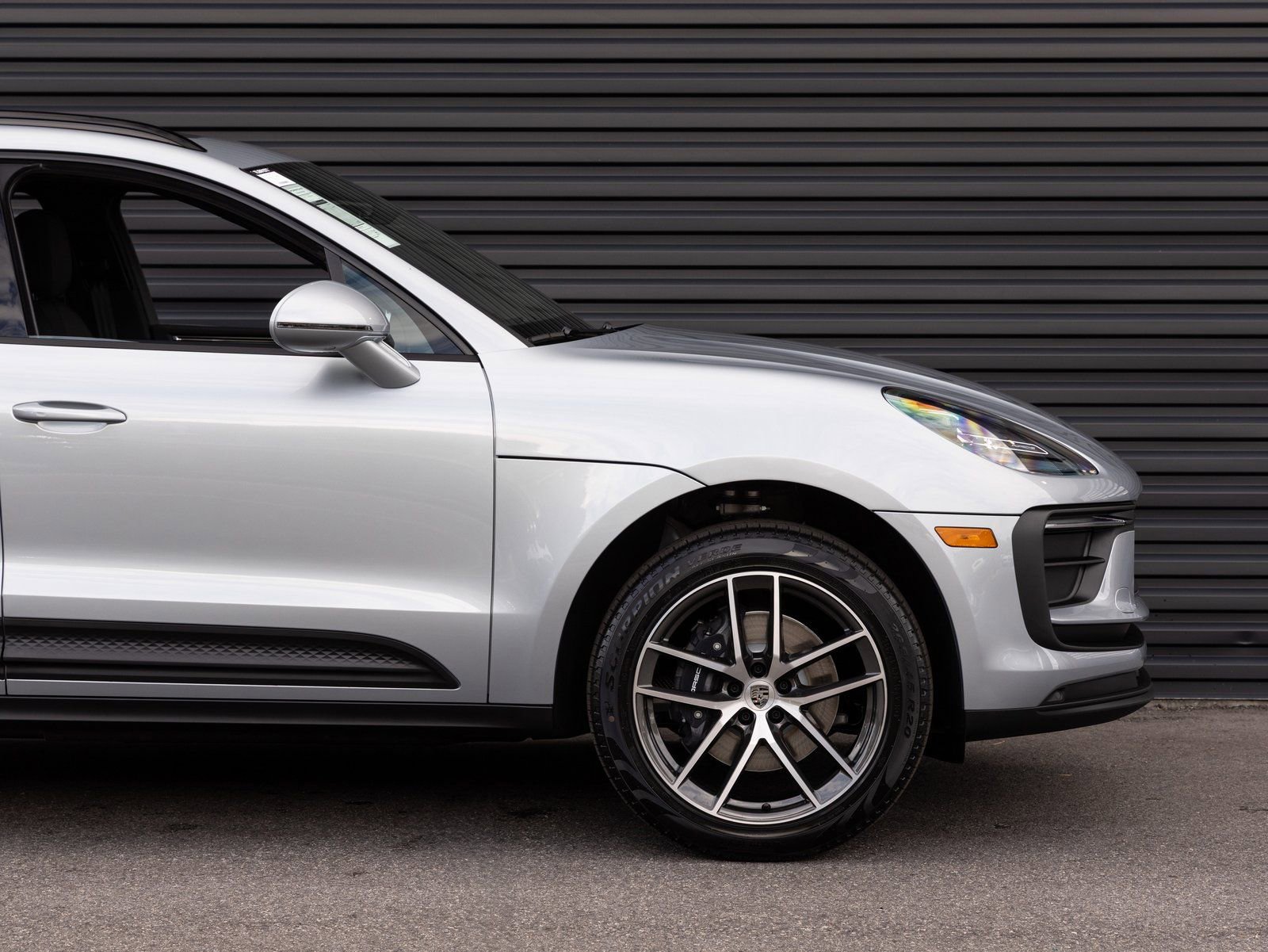 Certified 2026 Porsche Macan image 9