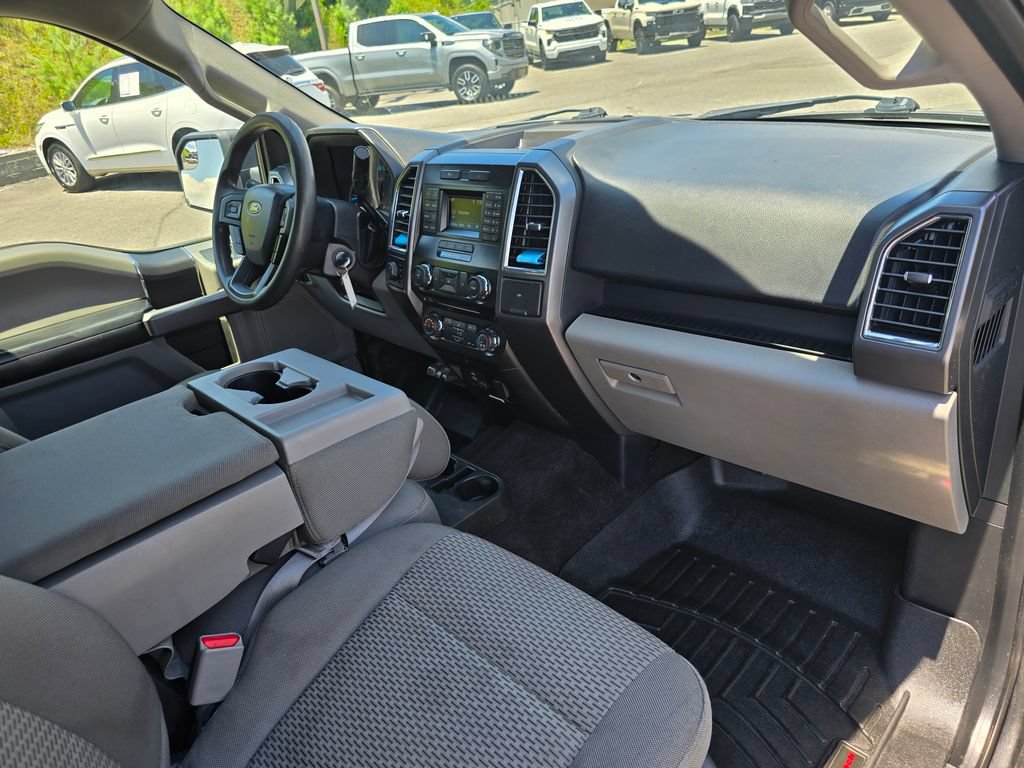 Used 2016 Ford F150 XLT AWD/4WD image 31