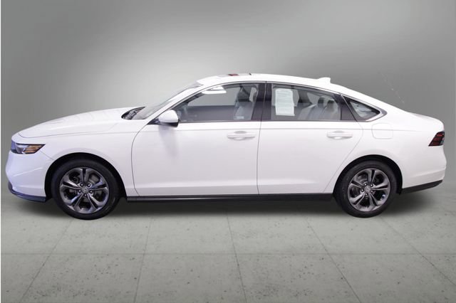 Certified 2023 Honda Accord EX image 3