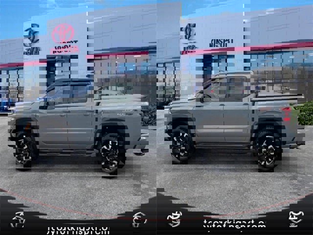 Used 2024 Nissan Frontier PRO-4X w/ Off-Road Protection Package image 2