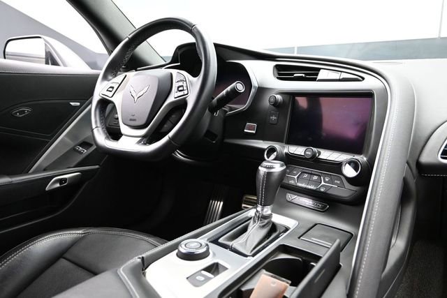 Used 2016 Chevrolet Corvette Stingray Coupe RWD image 15