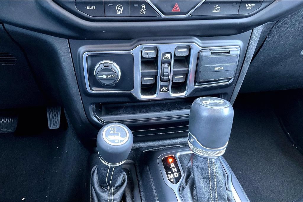 Certified 2019 Jeep Wrangler Unlimited Sahara AWD/4WD image 12
