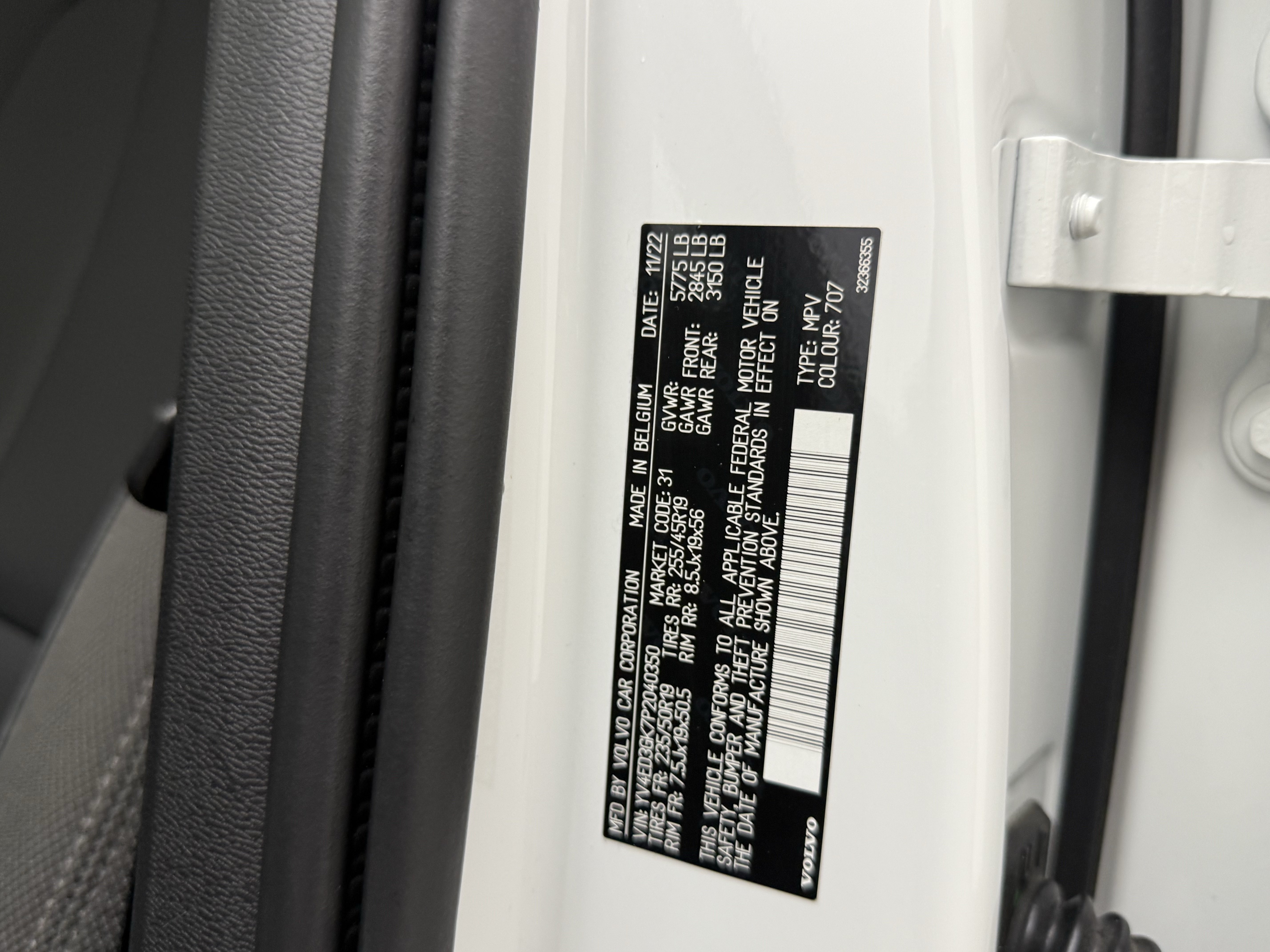 Certified 2023 Volvo C40 Recharge Core AWD/4WD image 28