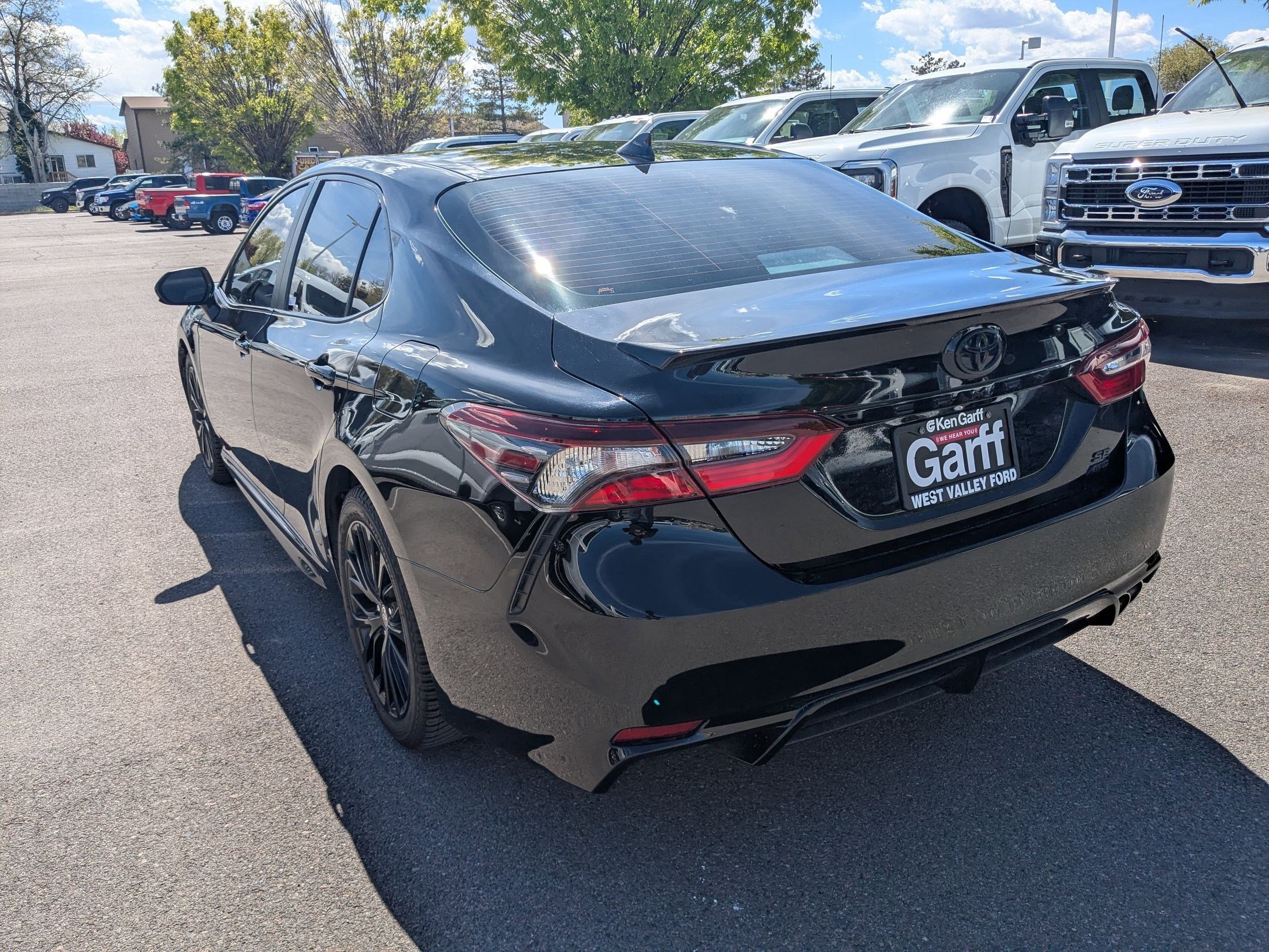 Used 2021 Toyota Camry SE image 8