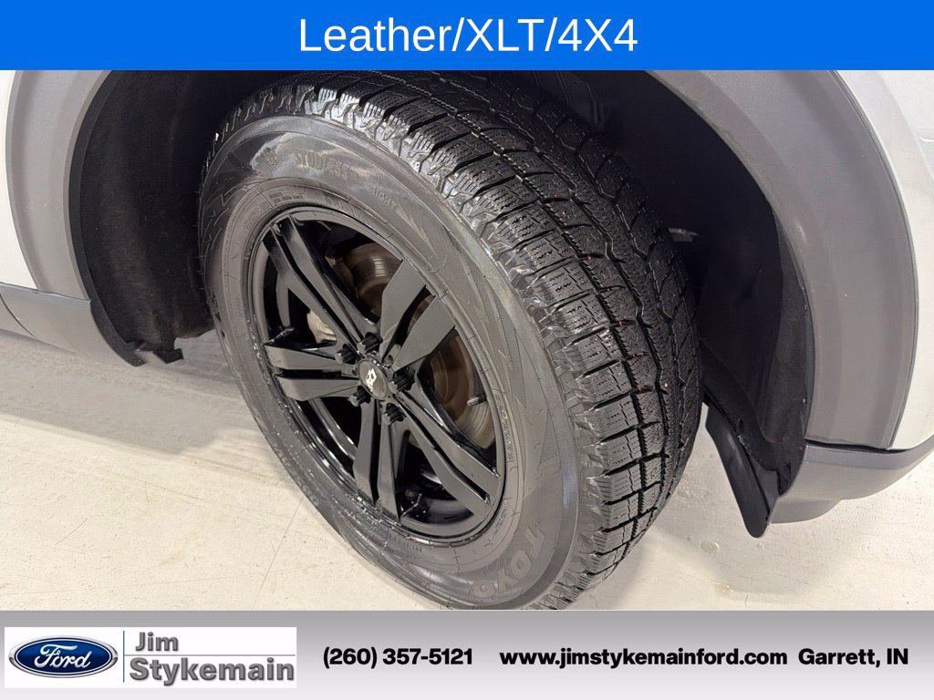 Used 2023 Ford Explorer XLT w/ XLT Sport Appearance Package AWD/4WD image 14