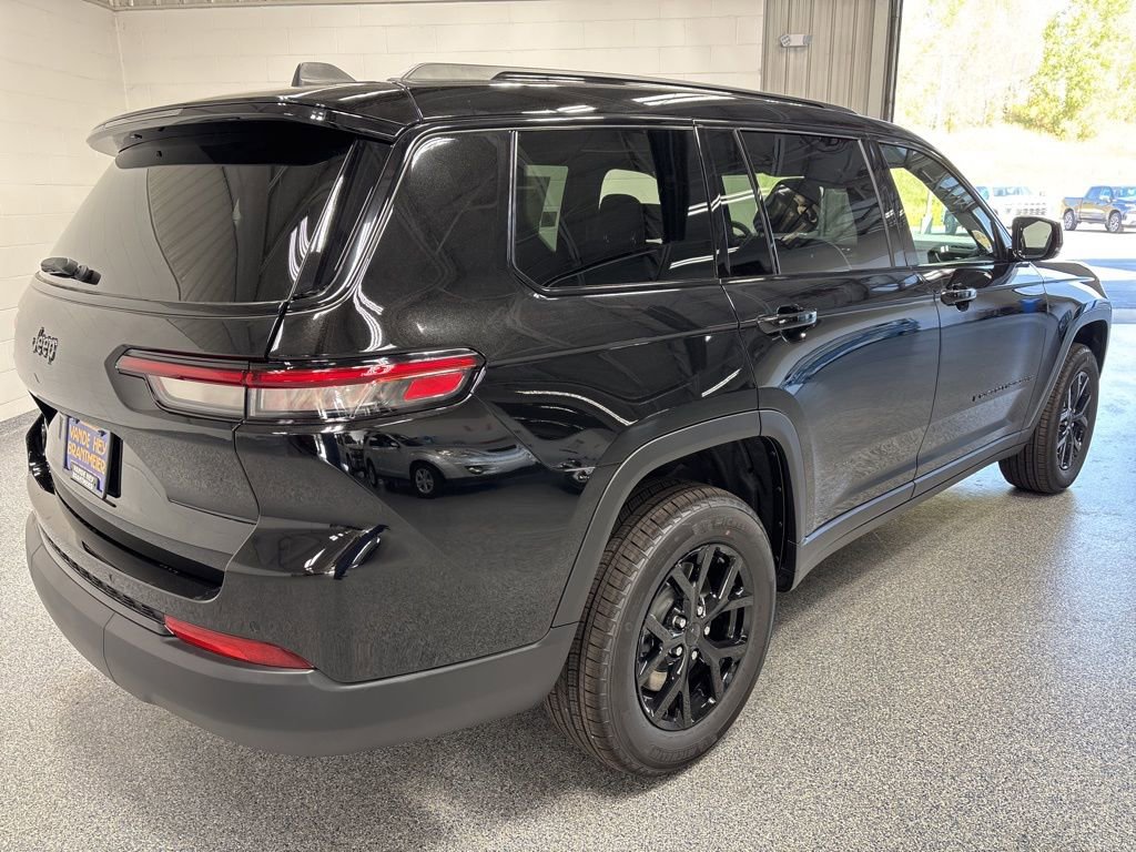 New 2025 Jeep Grand Cherokee L Altitude image 7