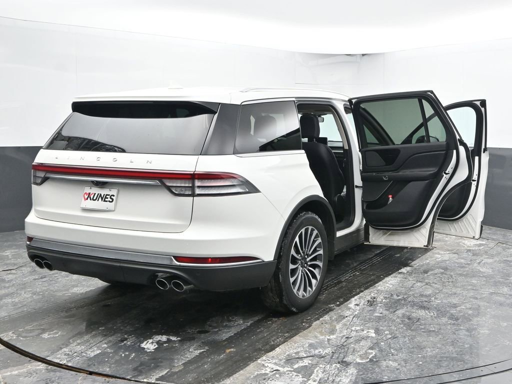 Used 2023 Lincoln Aviator AWD w/ Premium Package image 59