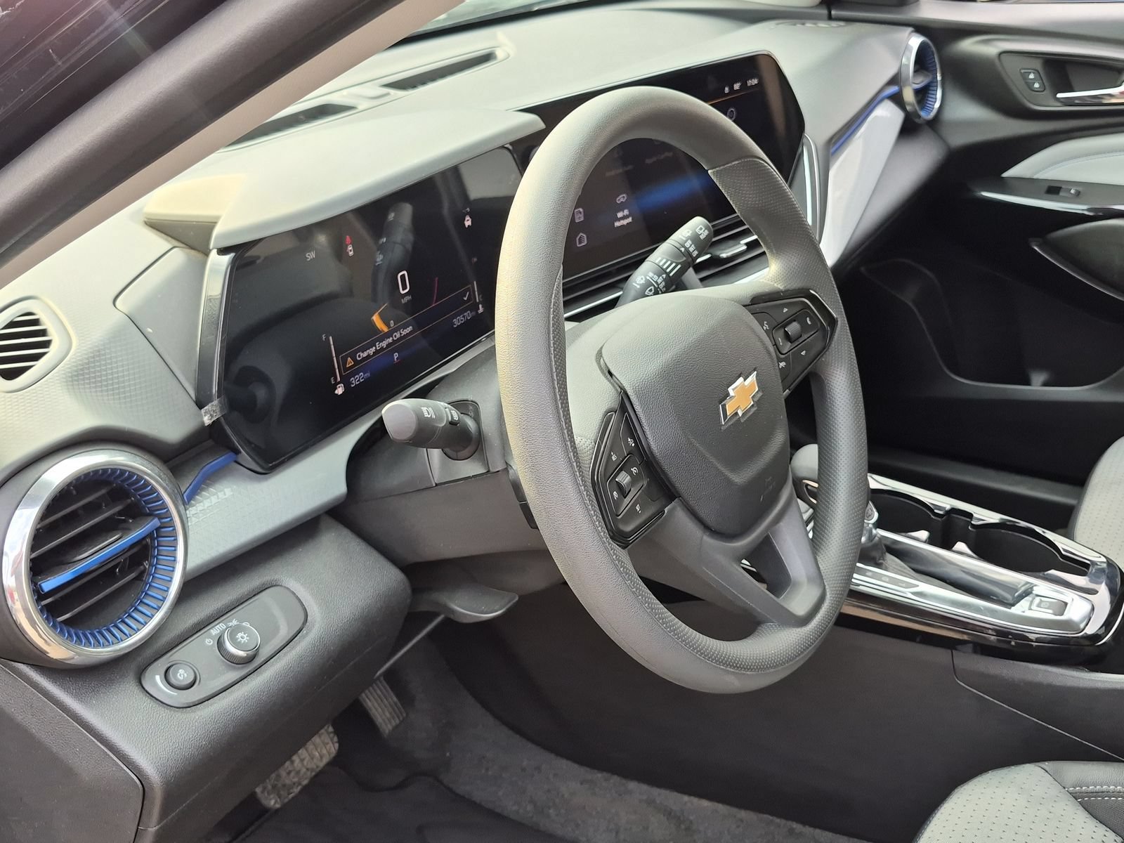 Used 2026 Chevrolet Trax LT FWD image 11