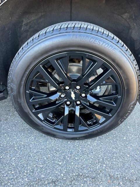 Used 2024 Chevrolet Tahoe High Country AWD/4WD image 8