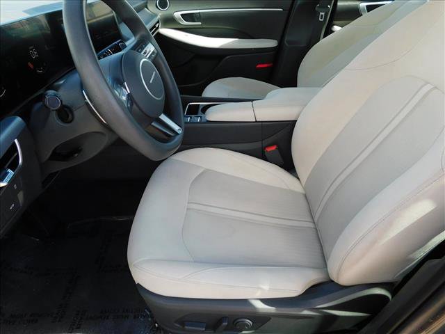 Used 2025 Hyundai Sonata SEL FWD image 22